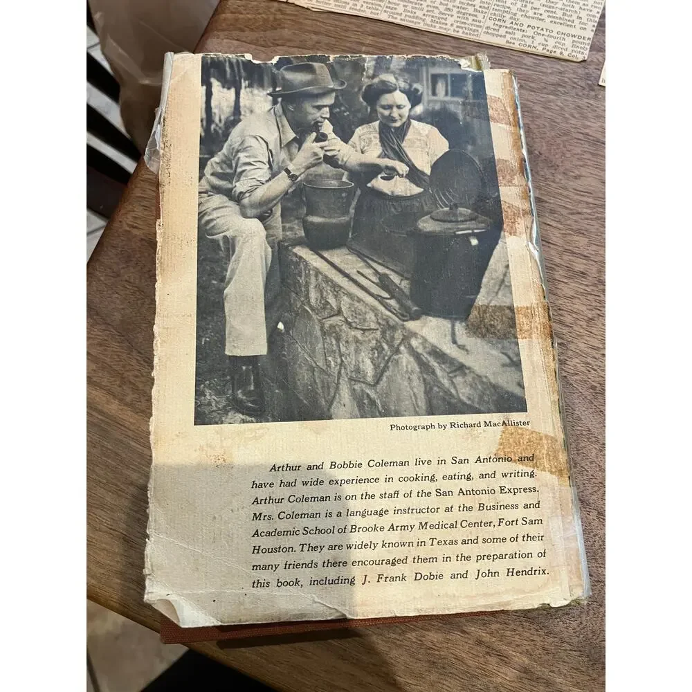 Texas Cookbook Arthur & Bobbie Coleman 1949 +‎ Newspaper Articles and Recipes